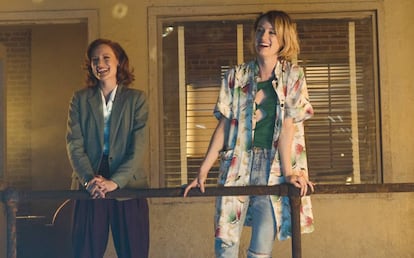 Kerry Bish&eacute; y Mackenzie Davis, en &#039;Halt and Catch Fire&#039;.