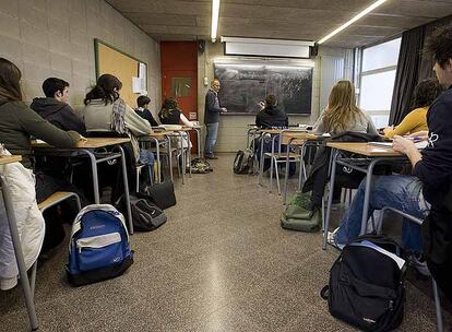 Clase de Física en un instituto de Barcelona.