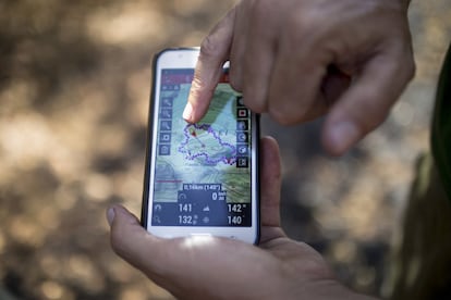 Los miembros de la BIIF utilizan una APP gratuíta, llamada Orux Maps, que les sirve para visualizar la superficie quemada una vez perimetrada la zona.