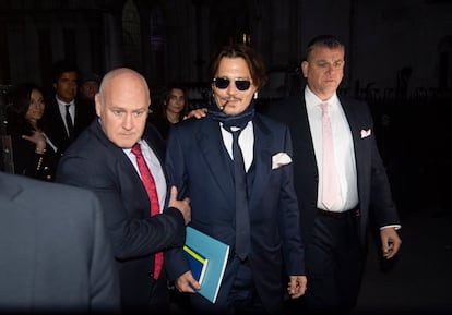 Johnny Depp, en Londres, el pasado 26 de febrero, tras asistir a una audiencia preliminar de su demanda por difamación contra el periódico británico 'The Sun'.