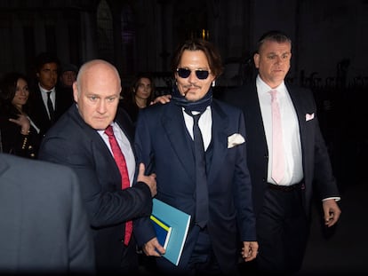 Johnny Depp, asu llegada a la corte de Londres.