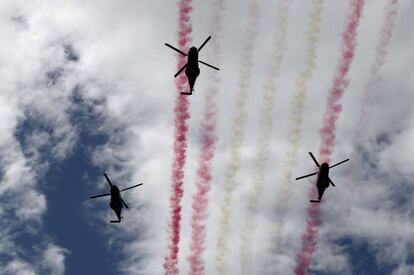 Los helicópteros de las Fuerzas Armadas, durante el desfile.