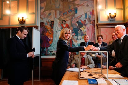 Brigitte Trogneux, votando el pasado 7 de mayo.