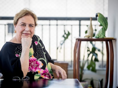 La embajadora jubilada Maria Auxiliadora Figueiredo, durante la entrevista en su piso de São Paulo.