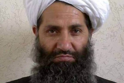 En la imagen, Haibatullah Akhundzada, líder de la guerrilla talibán en una fotografía difundida en 2016.