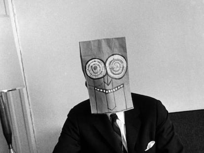 Fotografía de la serie ‘Máscaras’ (1962).