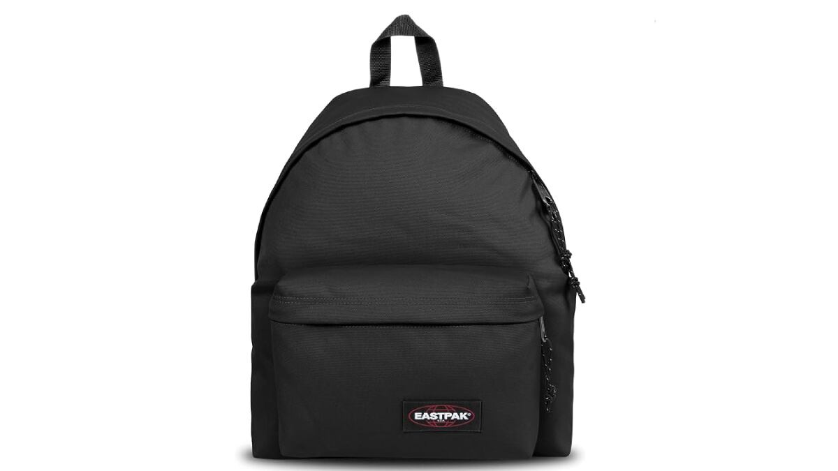 Mochila de estilo casual con bolsillo delantero.