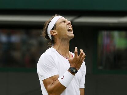 Nadal se lamenta durante el partido ante Darcis.