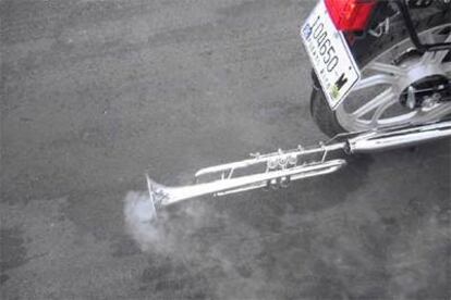 'Returning a sound', de Allora & Calzadilla (Cuba/Estados Unidos), realizado en 2005.