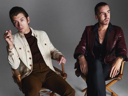 Alex Turner y Miles Kane, en una imagen de promoci&oacute;n.