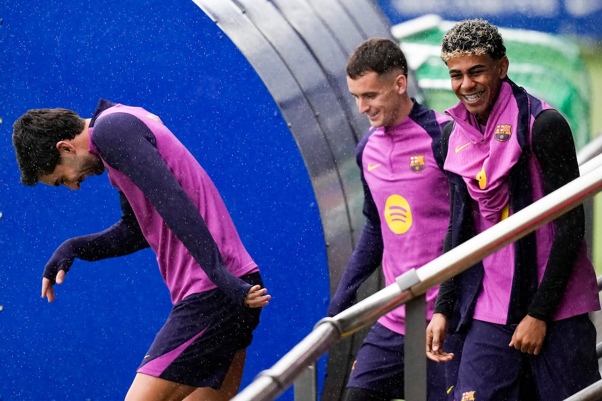 Villarreal - FC Barcelona en directo | Los azulgrana buscan acabar el año con una victoria ante el tercer clasificado