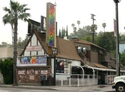 Exterior del Rainbow, mítico bar y restaurante de Sunset Boulevard en Los Ángeles.