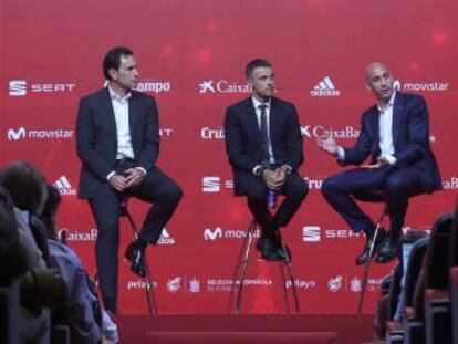 El nuevo seleccionador se presenta invocando a Pelayo y a Luis Aragonés para reafirmarse frente a quienes cuestionan su patriotismo y sus convicciones futbolísticas