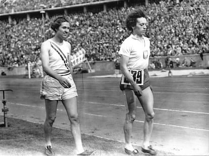 Helen Stephens y Stella Walasiewicz tras la final de 100m de los Juegos de Berlín, en 1936.