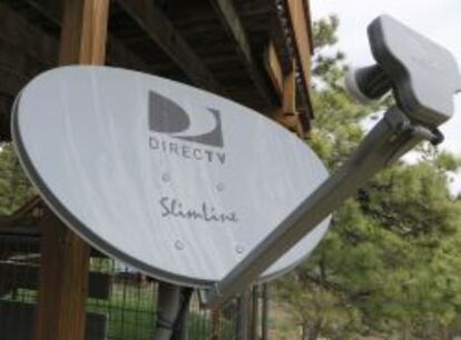 Antena por sat&eacute;lite de DirecTV en Colorado, EE UU. 