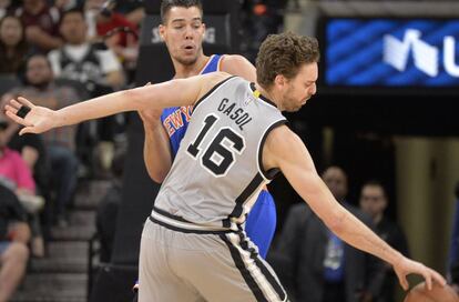 Willy Hernangómez y Pau Gasol.