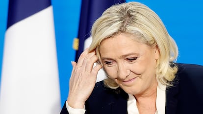 Marine Le Pen, durante el discurso tras conocer los resultados electorales, el domingo en París.