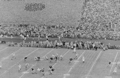 El clásico Army-Navy de 1950 en Filadelfia.