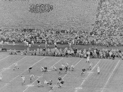 El clásico Army-Navy de 1950 en Filadelfia.