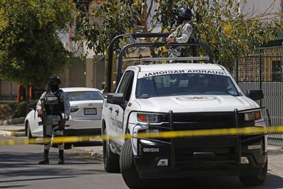 Elementos de la Guardia Nacional resguardan la zona tras una balacera en Guadalajara, Jalisco, el pasado 19 de abril.