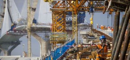 Obras del puente sobre la bah&iacute;a de C&aacute;diz