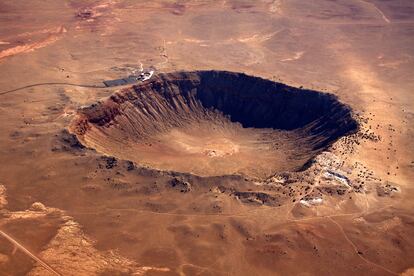 Vista aérea del cráter Barringer (Meteor Crater), cerca de Winslow.