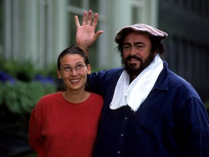 Luciano Pavarotti y su &uacute;ltima mujer, Nicoletta Mantovani.