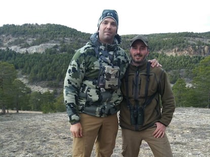 Donald Trump Jr (l) with local guide José Hernández.