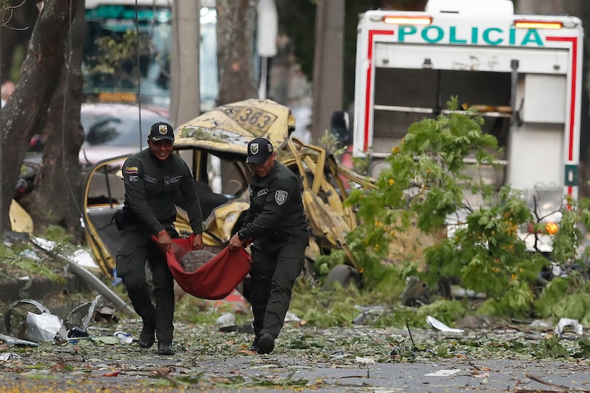 Al menos seis muertos y más de 60 heridos en un ataque con explosivos a ...