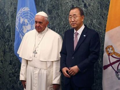 El Papa junto a Ban Ki-moon en la sede de Naciones Unidas.