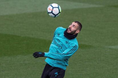Benzema, durante un entrenamiento con el Real Madrid.