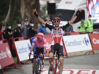 Wellens gana por delante de Woods.