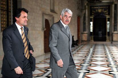 Artur Mas y Pasqual Maragall, momentos antes de la entrevista que mantuvieron en la tarde de ayer.