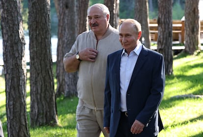 Vladímir Putin y Aleksandr Lukashenko