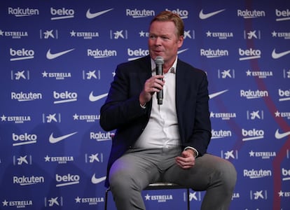 El técnico holandés asegura que valorará a los jugadores por su hambre y no por su edad. En la imagen, Ronald Koeman durante su presentación como nuevo entrenador del Barcelona, celebrada este miércoles en el Auditori 1899 del Camp Nou, en Barcelona.