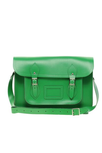 Si todavía no tienes un bolso Satchel, hazte con este en verde esmeralda (130 euros).