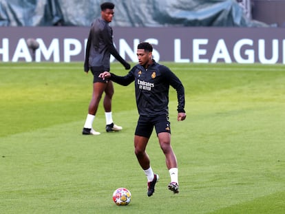 Jude Bellingham, este martes en el entrenamiento en Mánchester.