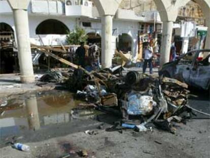 Coches destruidos en el atentado de Sharm el Sheij.