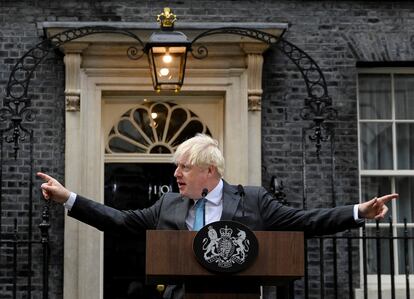 Boris Johnson se ha despedido con un discurso como todos los suyos, plagado de bromas y citas clásicas, pero sin la menor señal de contrición.