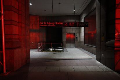 La estación de metro de la calle 50, a oscuras.