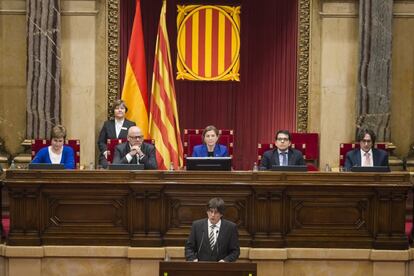 Carles Puigdemont en el debat de la seva investidura al Parlament el 10 de gener del 2016.