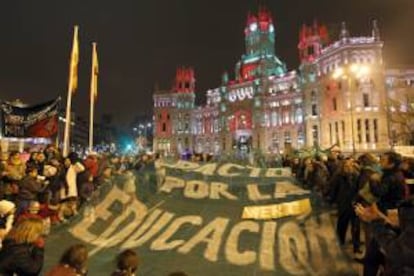 Manifestación de la Plataforma Estatal por la Enseñanza Pública en diciembre pasado contra los recortes y la reforma educativa. EFE/Archivo