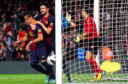 Villa y Alexis celebran uno de los goles ante el Deportivo.