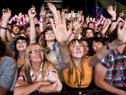 El p&uacute;blico puede comprar los abonos de los festivales a buen de precio en agosto.