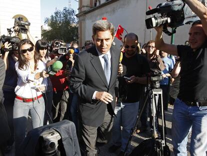 El vicepresidente de la Generalitat, Vicente Rambla, a su llegada a la reunión de la ejecutiva.