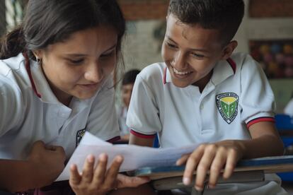 Más de 130.000 niños venezolanos están matriculados en las escuelas de todo Colombia, en comparación con los 30.000 que había en noviembre del año pasado.