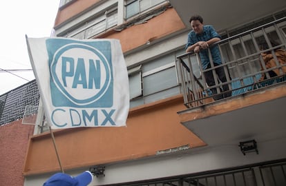 Panistas en una campaña electoral en Ciudad de México.