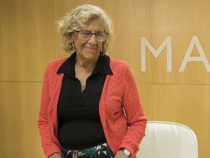 Manuela Carmena en la roda de premsa en la qual ha anunciat que es tornarà a presentar.