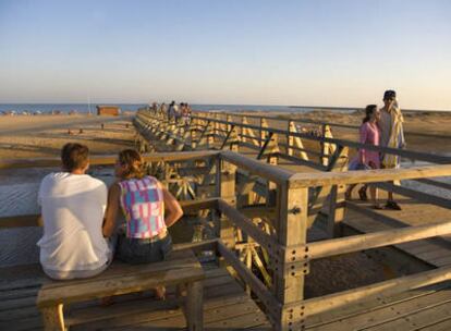 Puente de Punta del Caimán, en Isla Cristina, que lleva a isla de la Gaviota, en Huelva