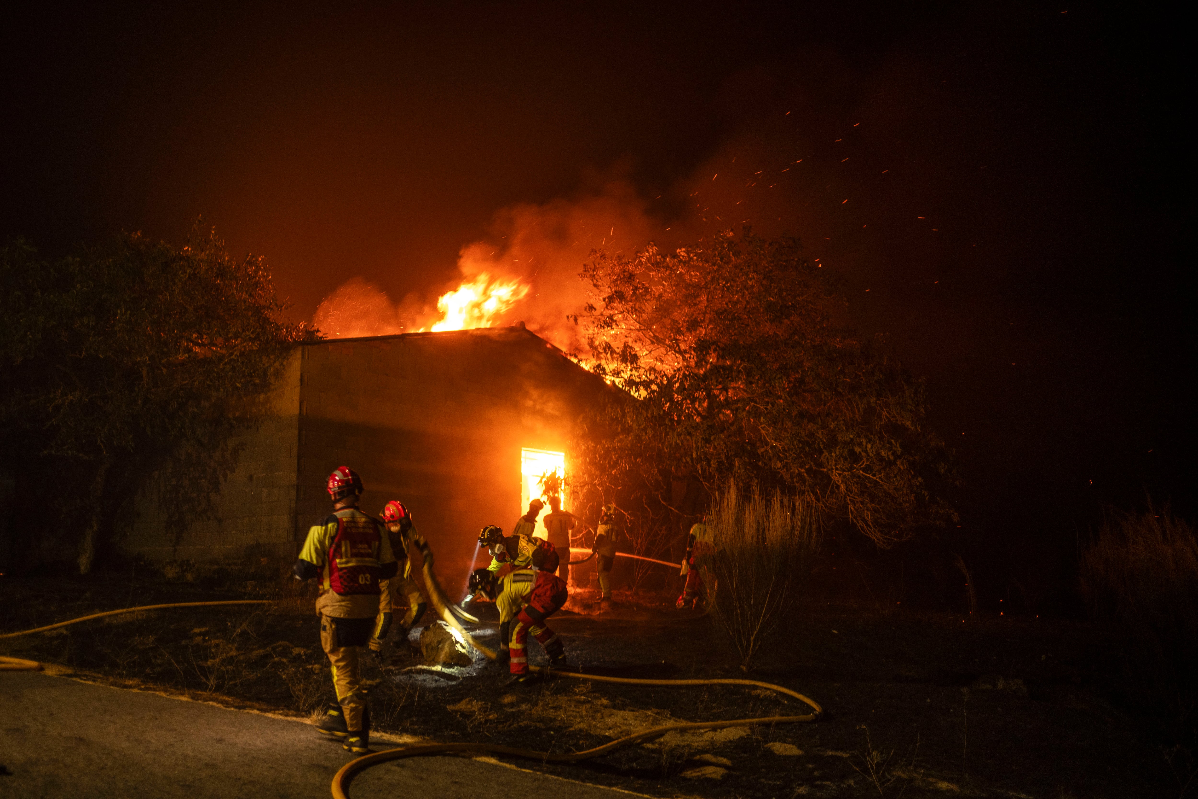 Pánico en Monterrei, el triángulo del fuego en España: “Vamos a morir todos abrasados”